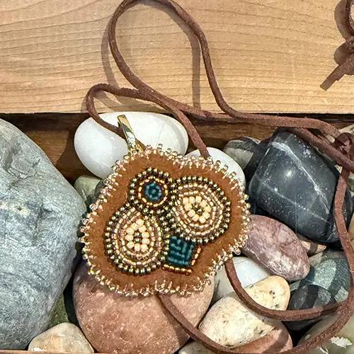 Thimble & Nod Floral Pendant Métis Trading Post