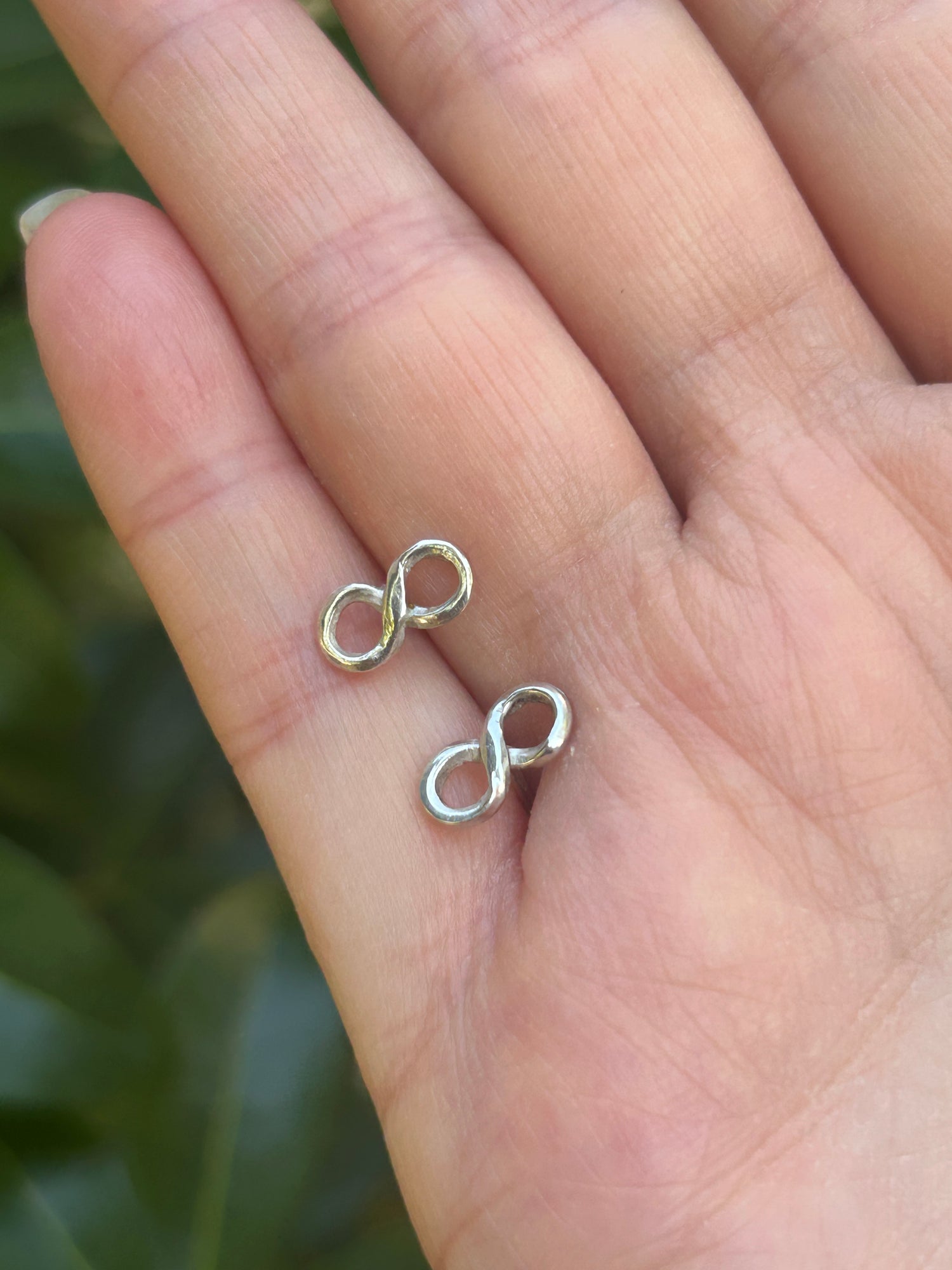 Tarob Silver Infinity Earrings