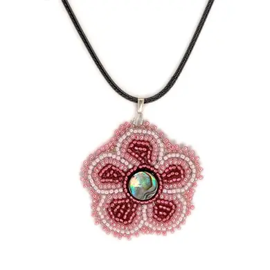 OceanLoverJen Pink Beaded Flower Necklace Métis Trading Post